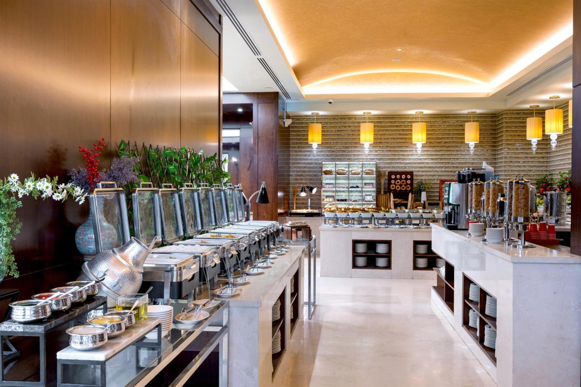 Hotel Grand Millennium Tabuk Zewnętrze zdjęcie