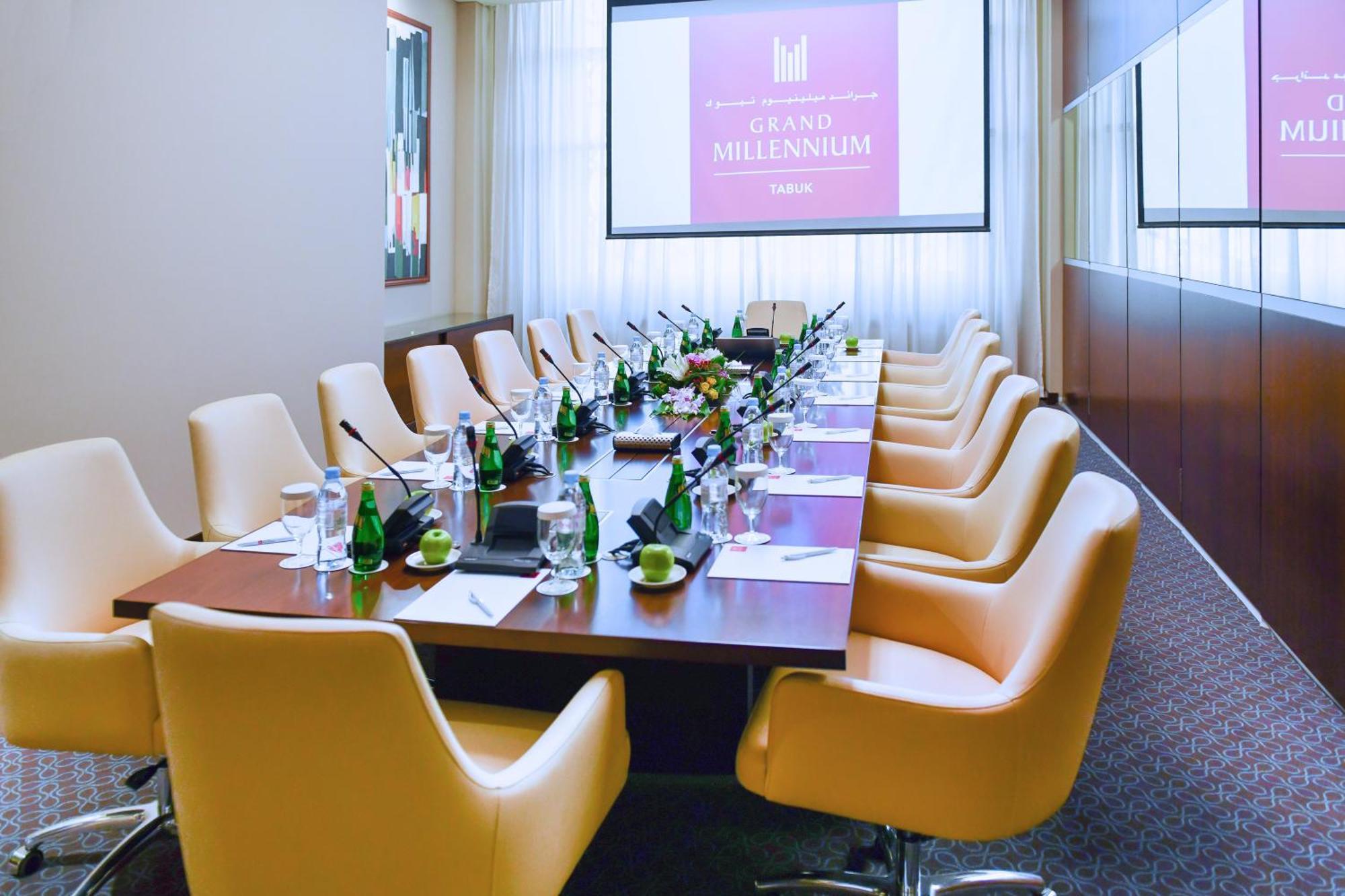 Hotel Grand Millennium Tabuk Zewnętrze zdjęcie