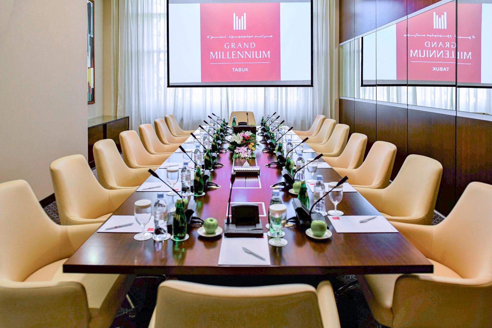 Hotel Grand Millennium Tabuk Zewnętrze zdjęcie